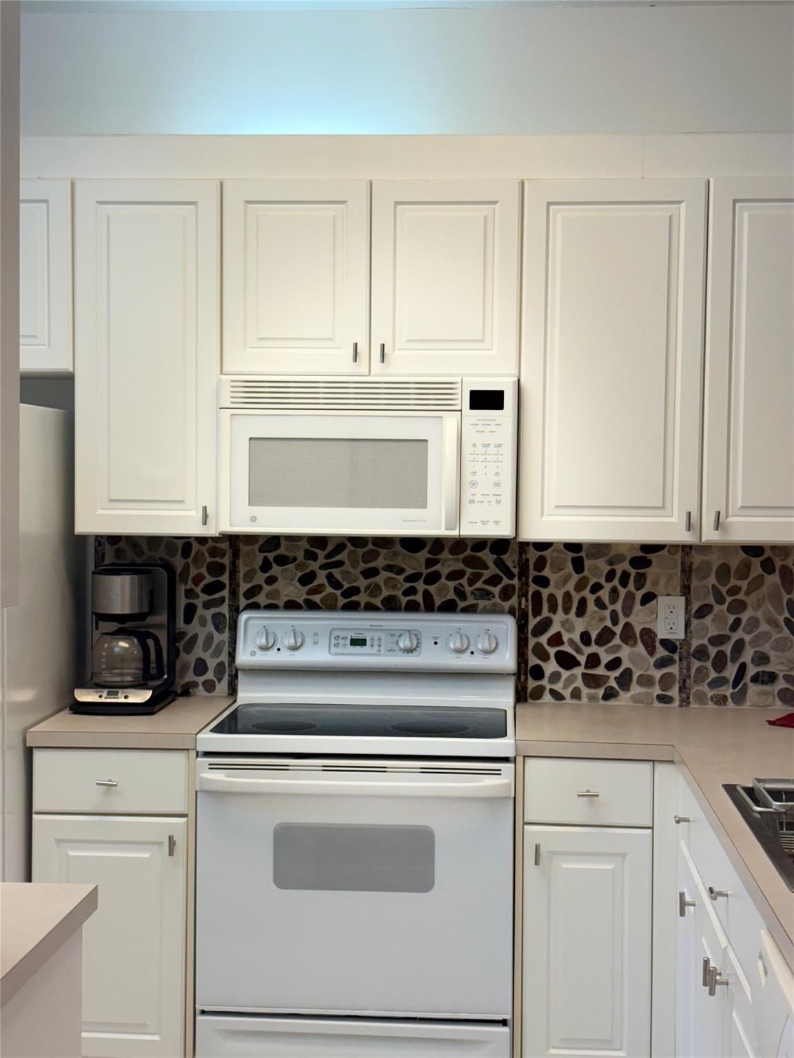 7775 Yardley Dr 110