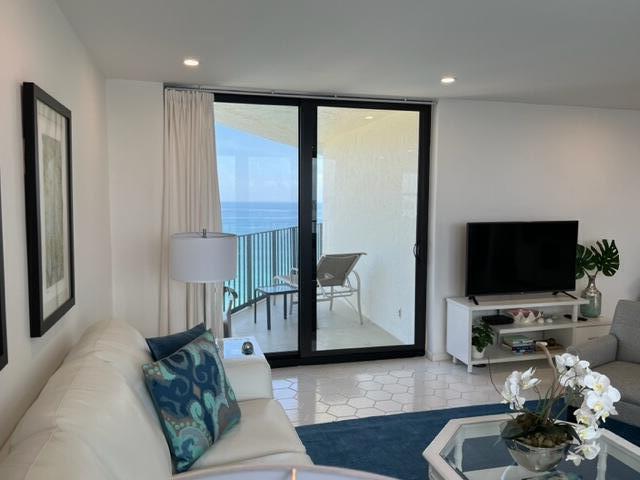 CONNEMARA CONDO - Residential Lease