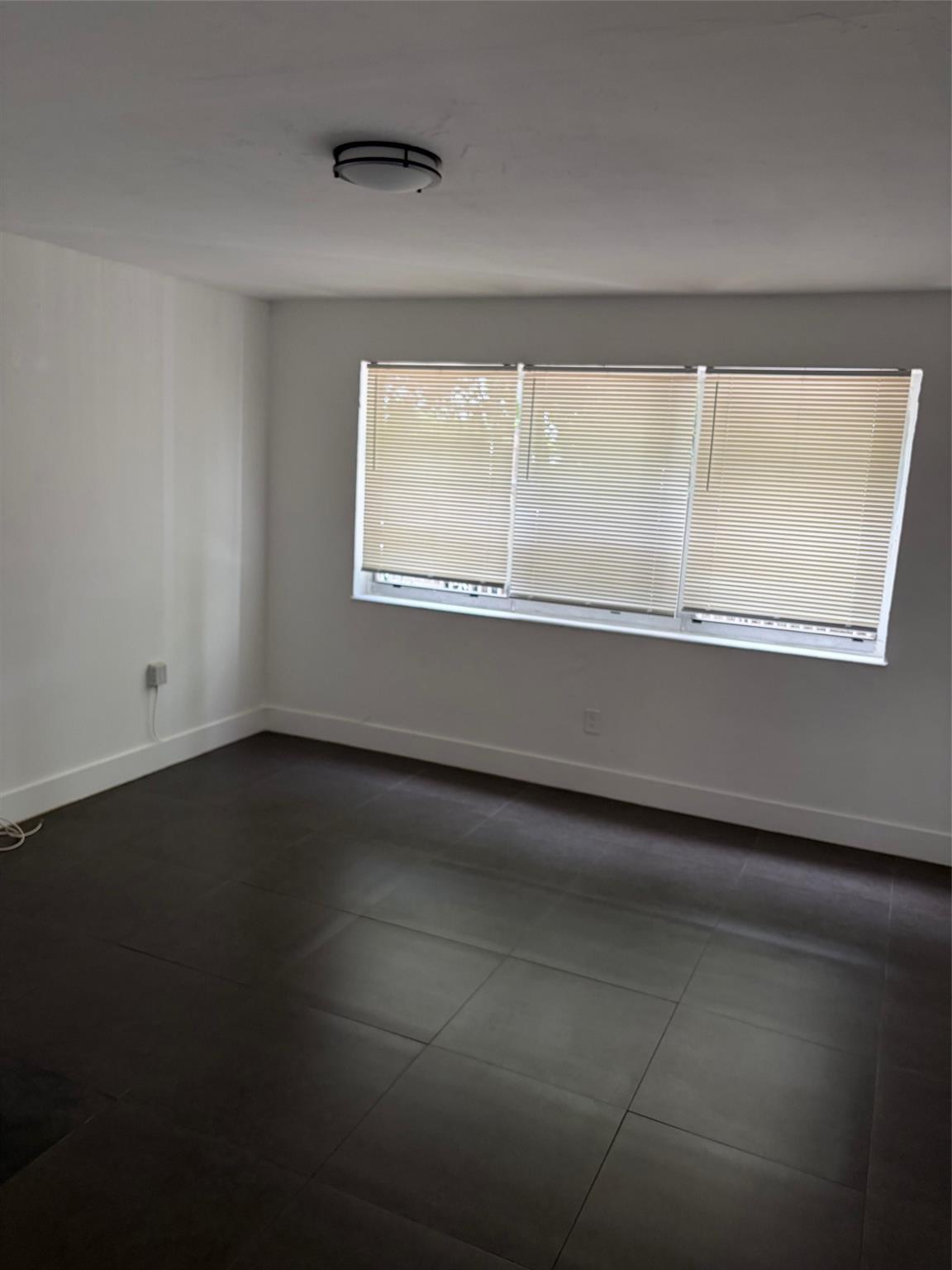 BISCAYNE BEACH SUB - Residential Lease