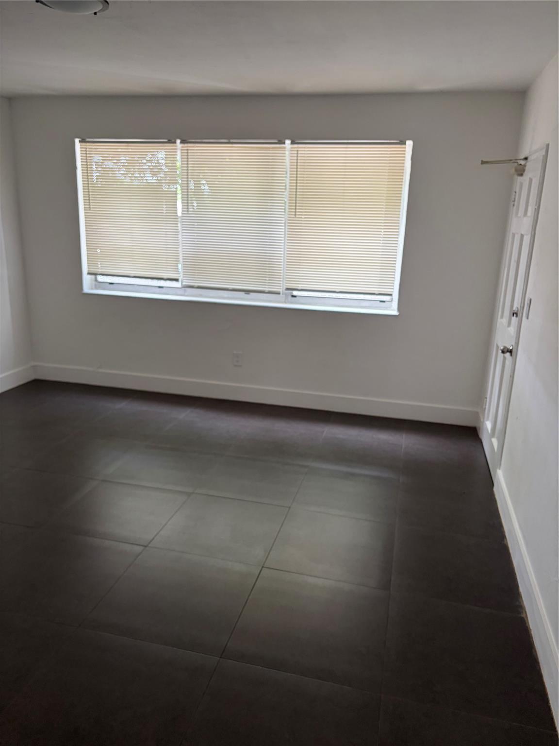 BISCAYNE BEACH SUB - Residential Lease