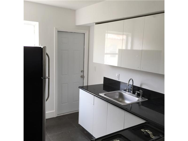 BISCAYNE BEACH SUB - Residential Lease