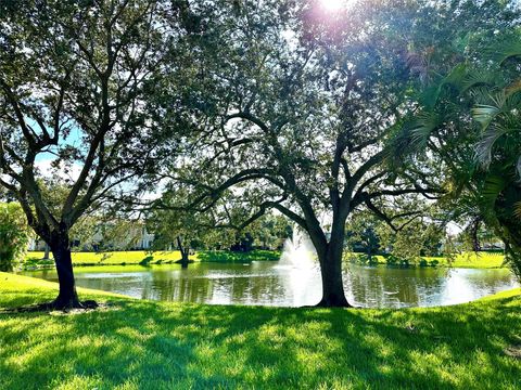 930 Twin Lakes Dr 8-P Coral Springs FL 33071