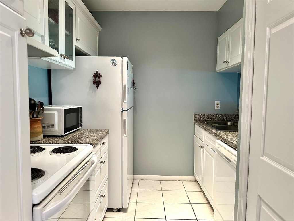 LAKEWOOD VILLAGE CONDO - Residential