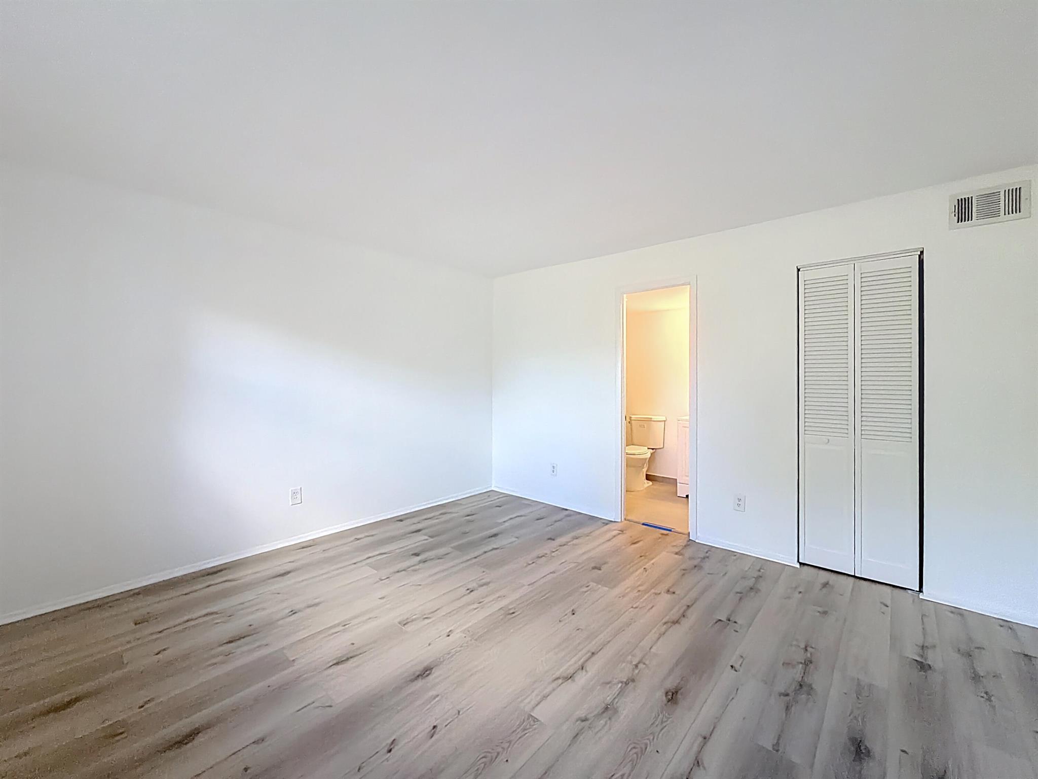 CRYSTAL HILLS II CONDO - Residential Lease