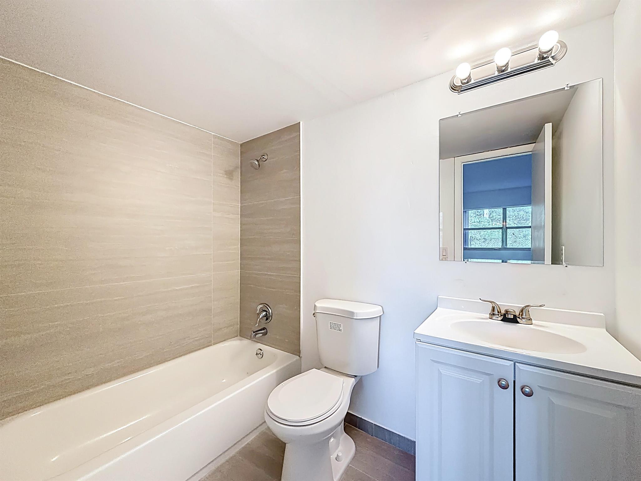 CRYSTAL HILLS II CONDO - Residential Lease