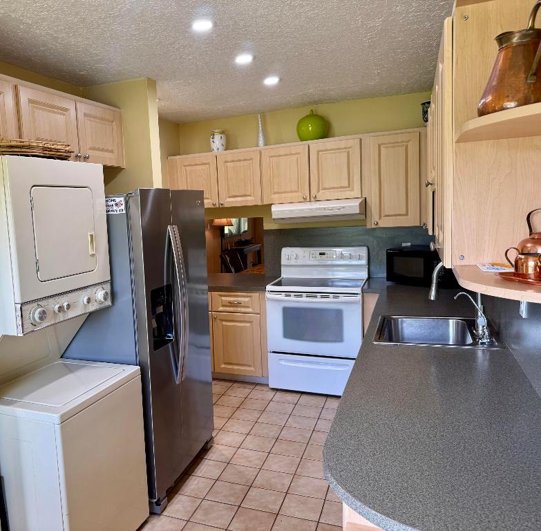 PINES OF DELRAY NORTH CONDO - Residential