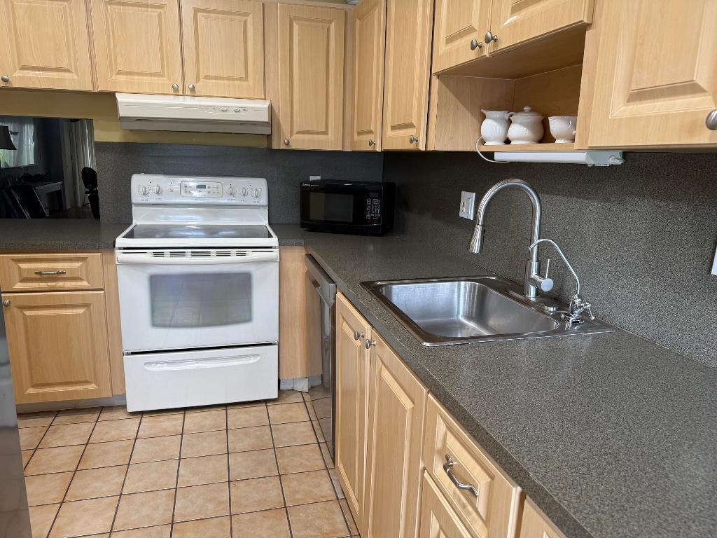 PINES OF DELRAY NORTH CONDO - Residential