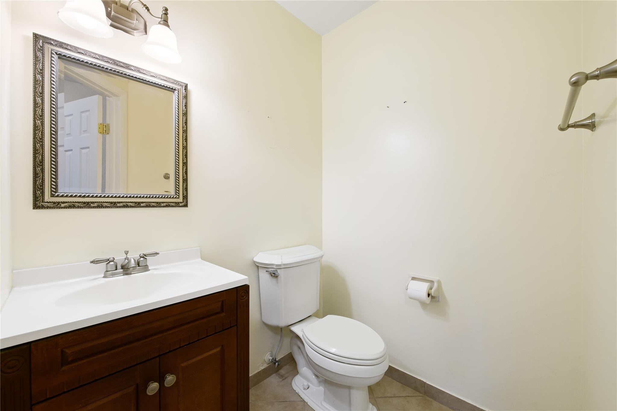 GOLDEN RAINTREE VI - Residential