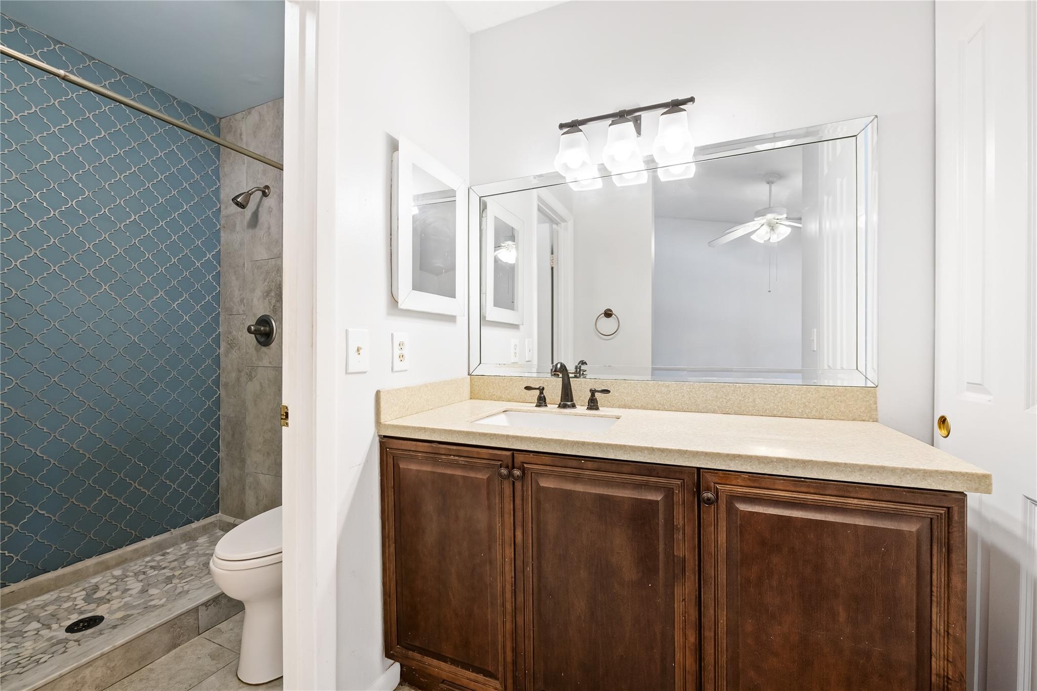 GOLDEN RAINTREE VI - Residential