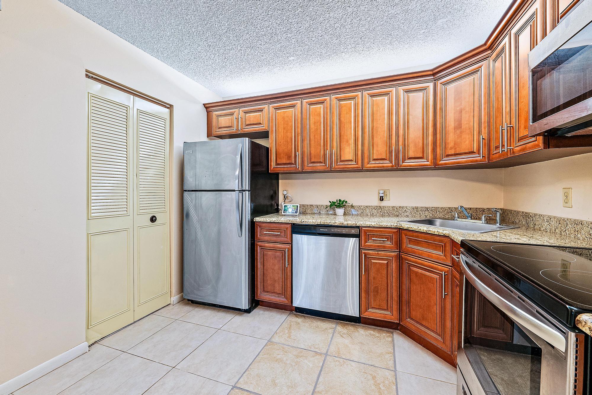 PINE RIDGE NORTH I CONDO - Residential