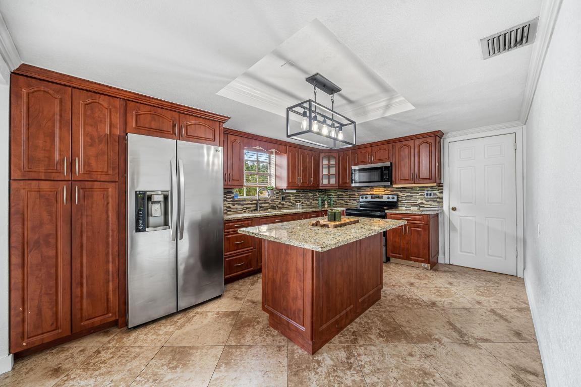 FOREST ESTATES - Residential