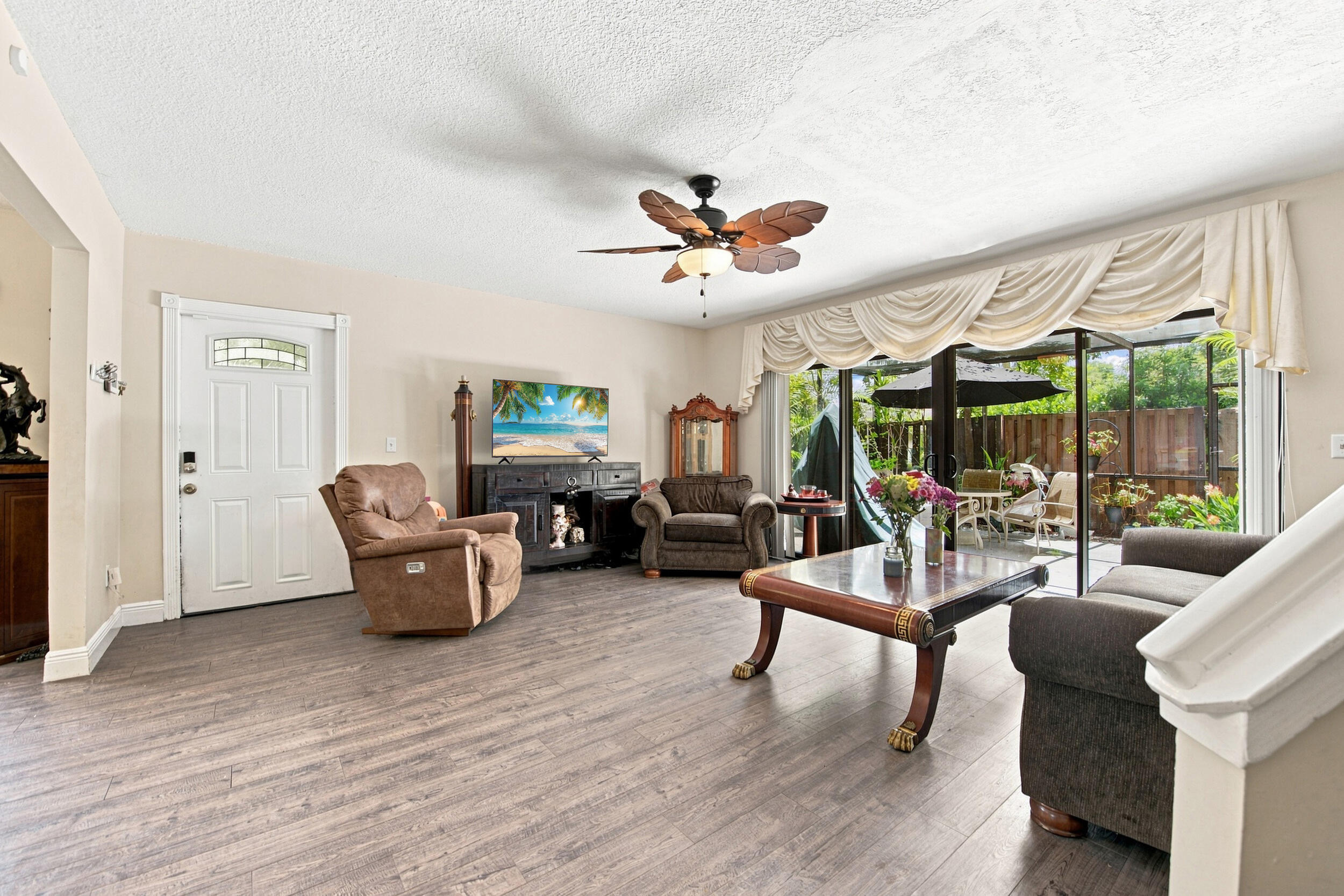 126 WEYBRIDGE Circle B