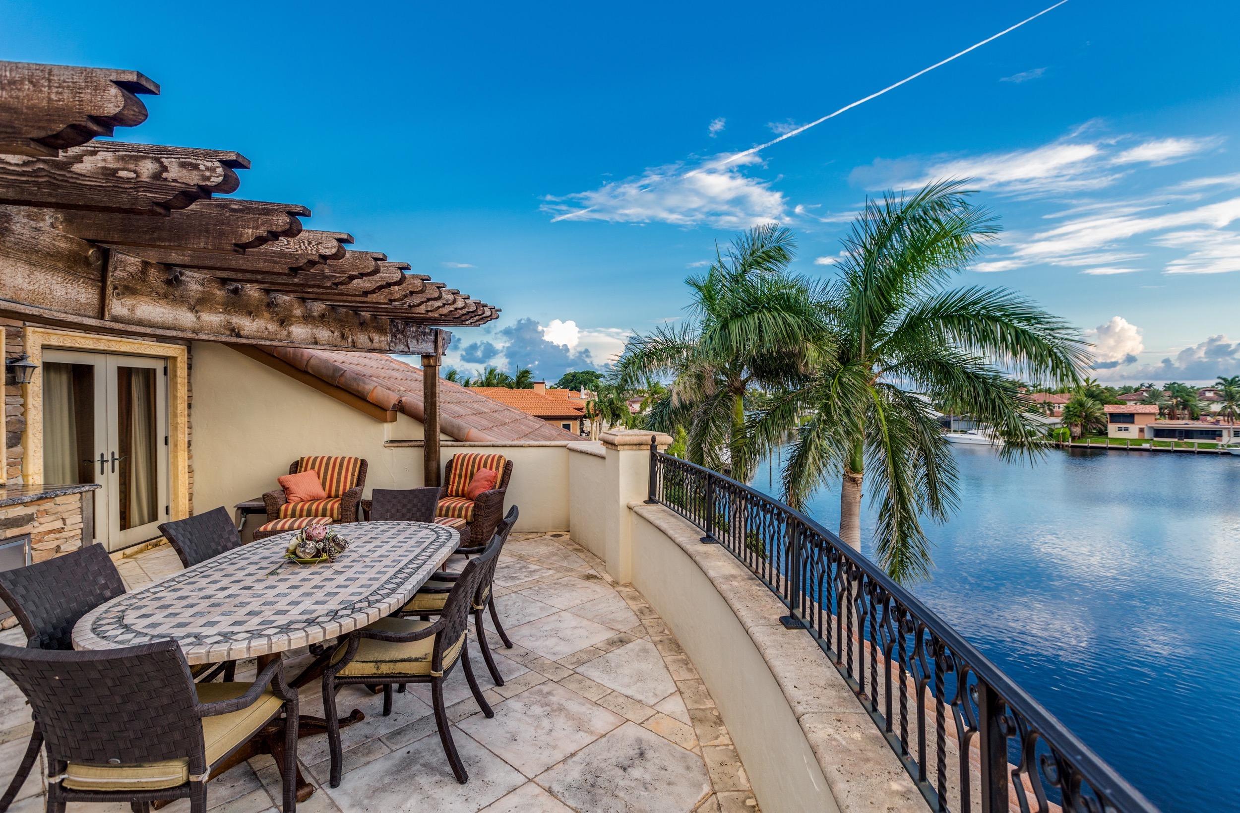 lighthouse point - Residential