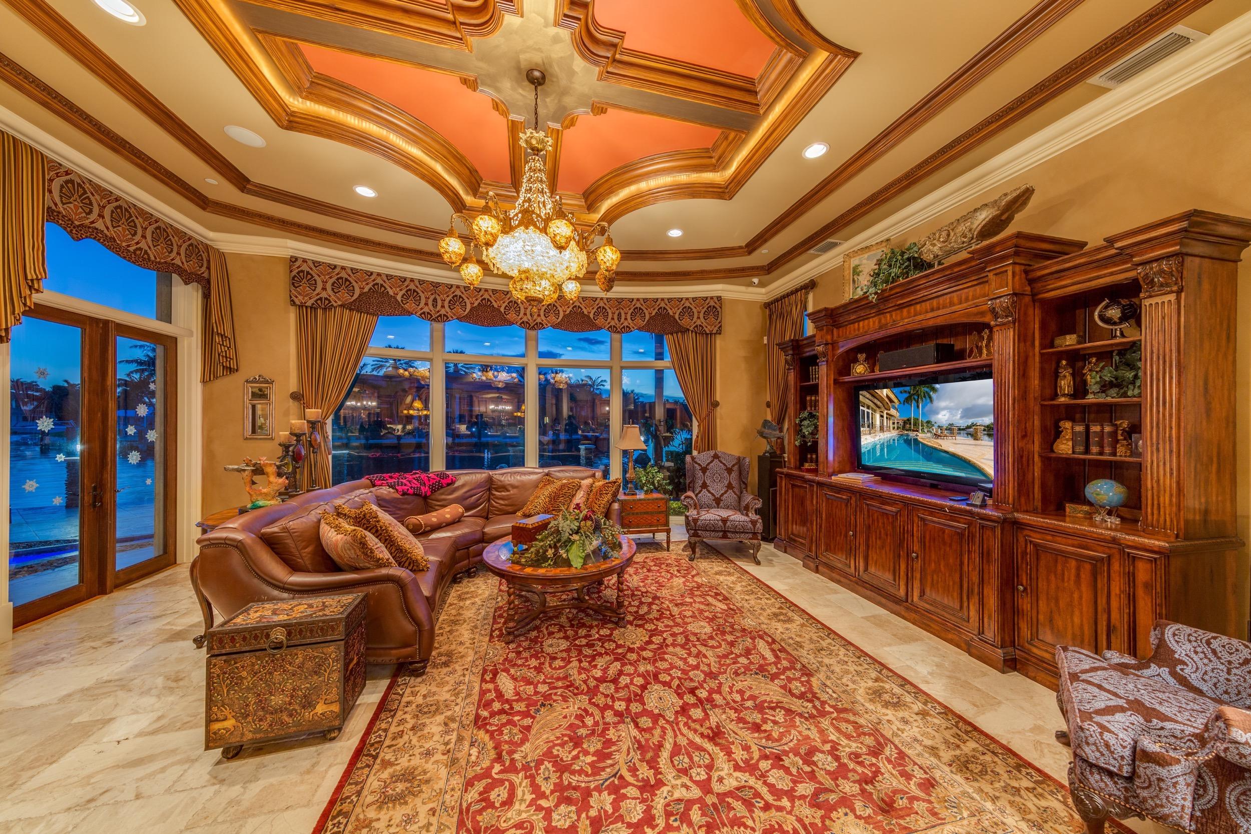 lighthouse point - Residential