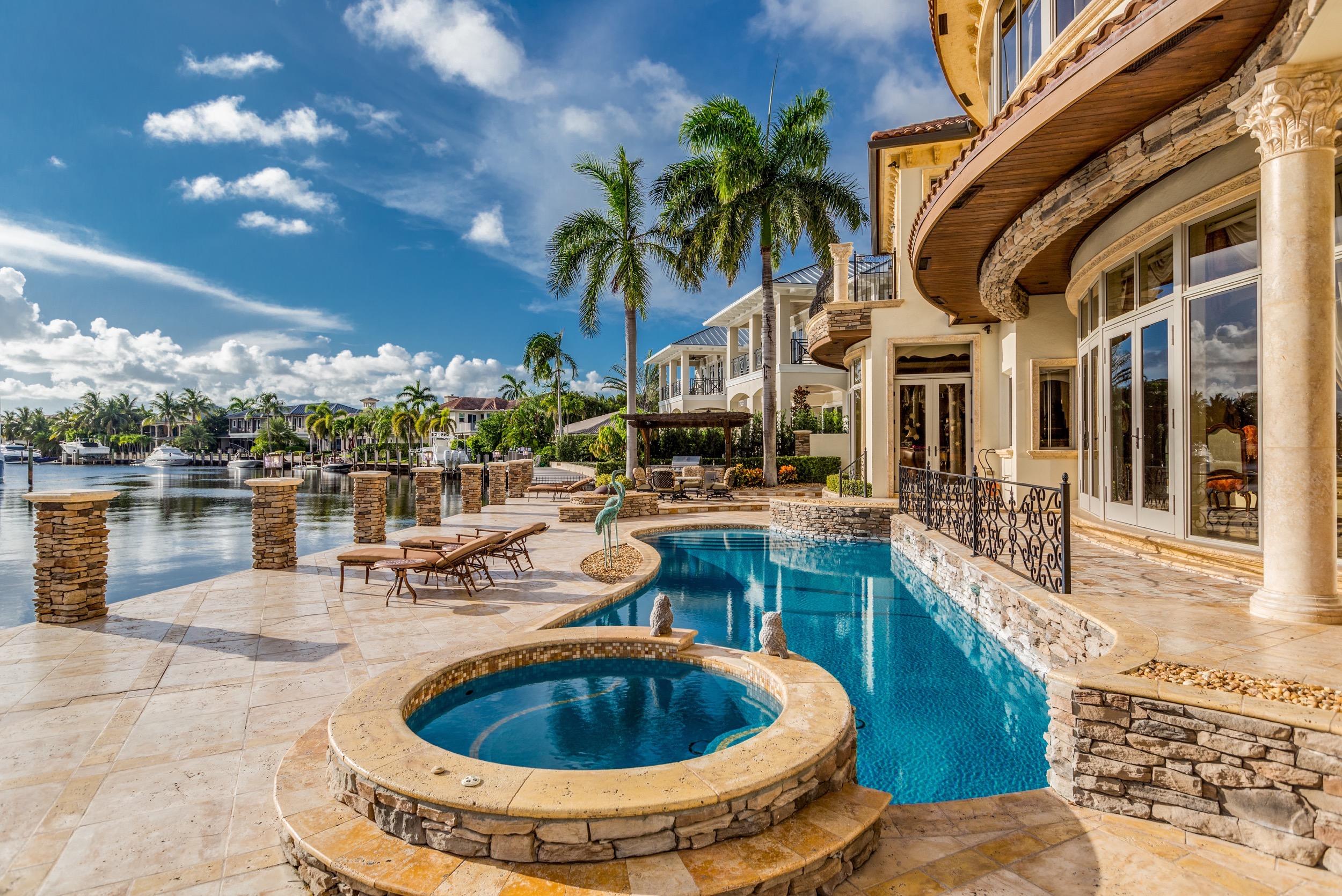 lighthouse point - Residential