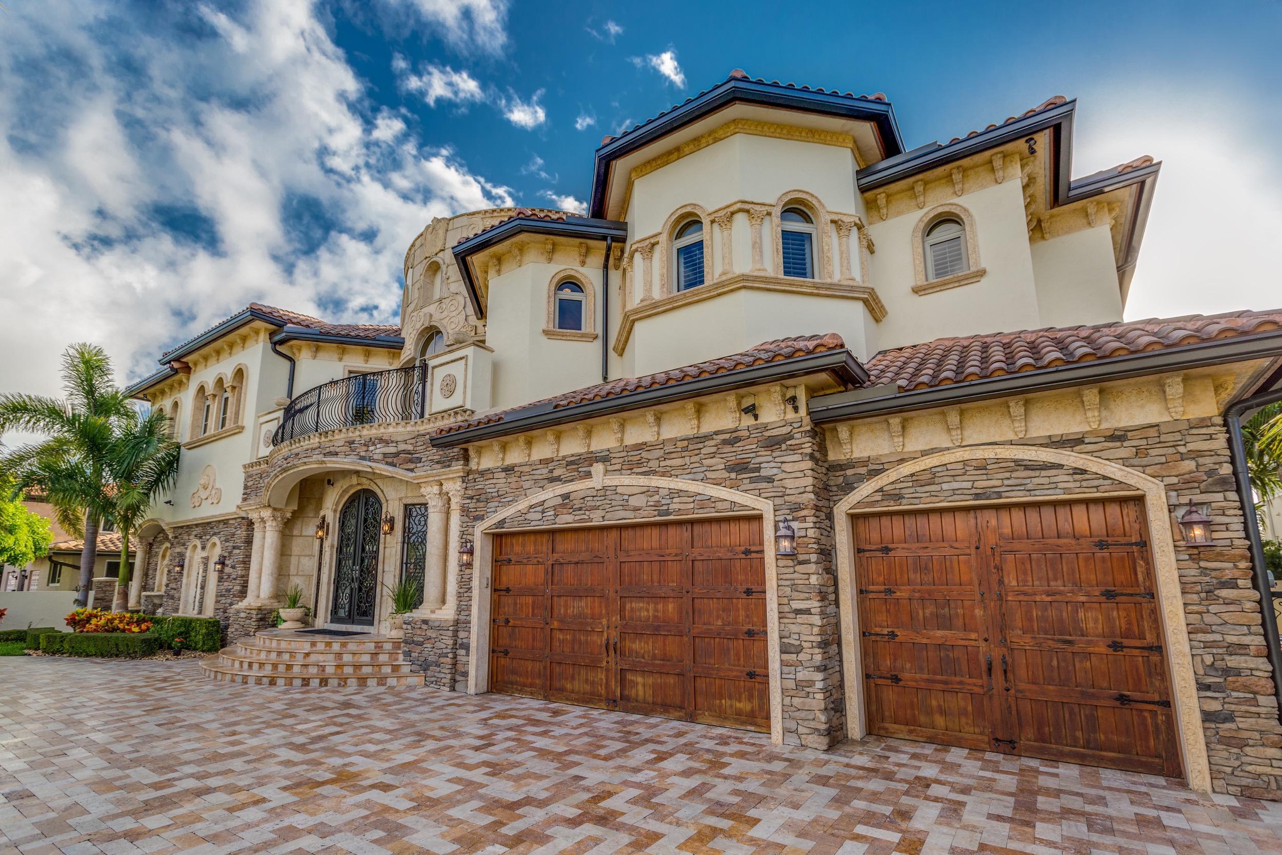 lighthouse point - Residential