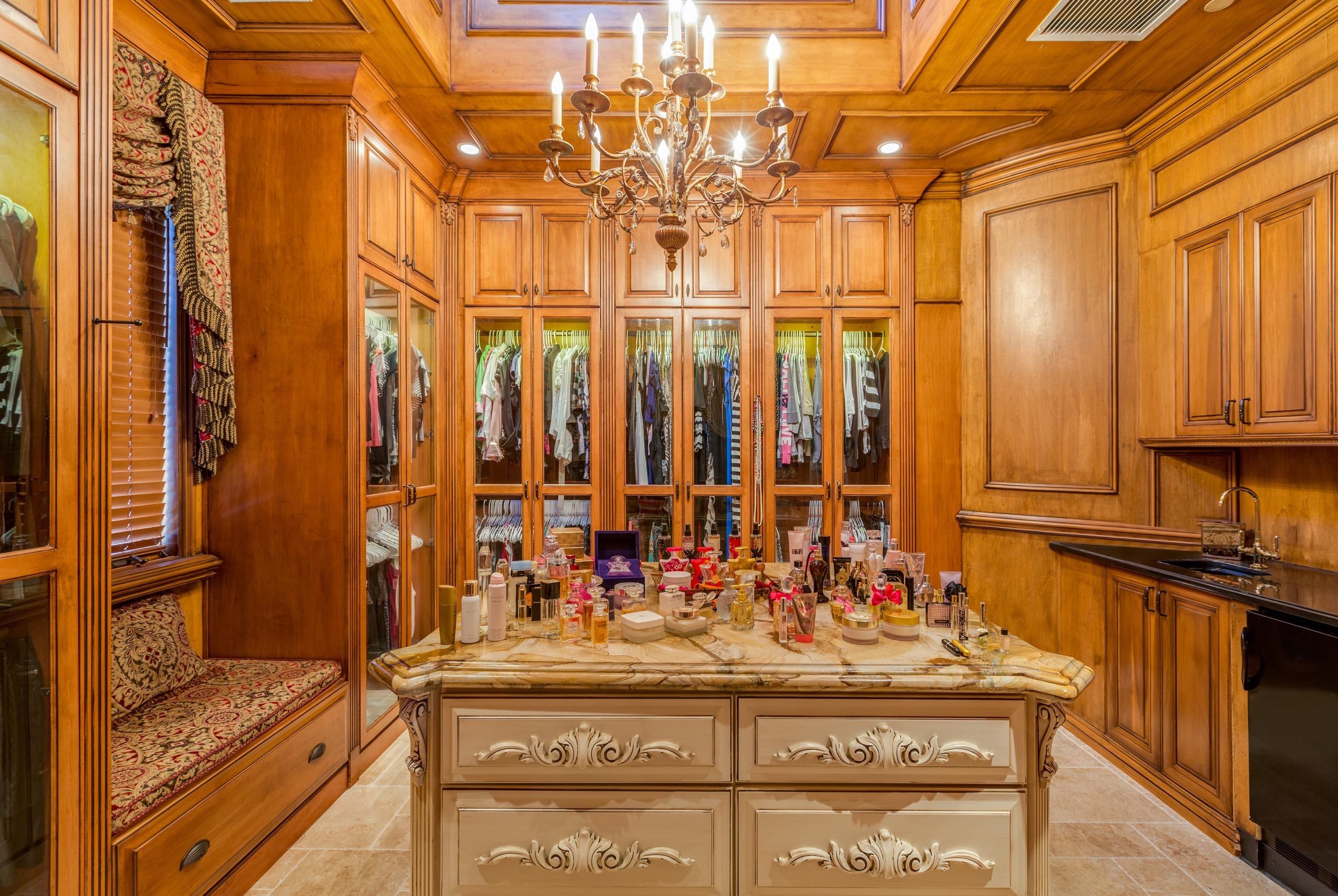 lighthouse point - Residential