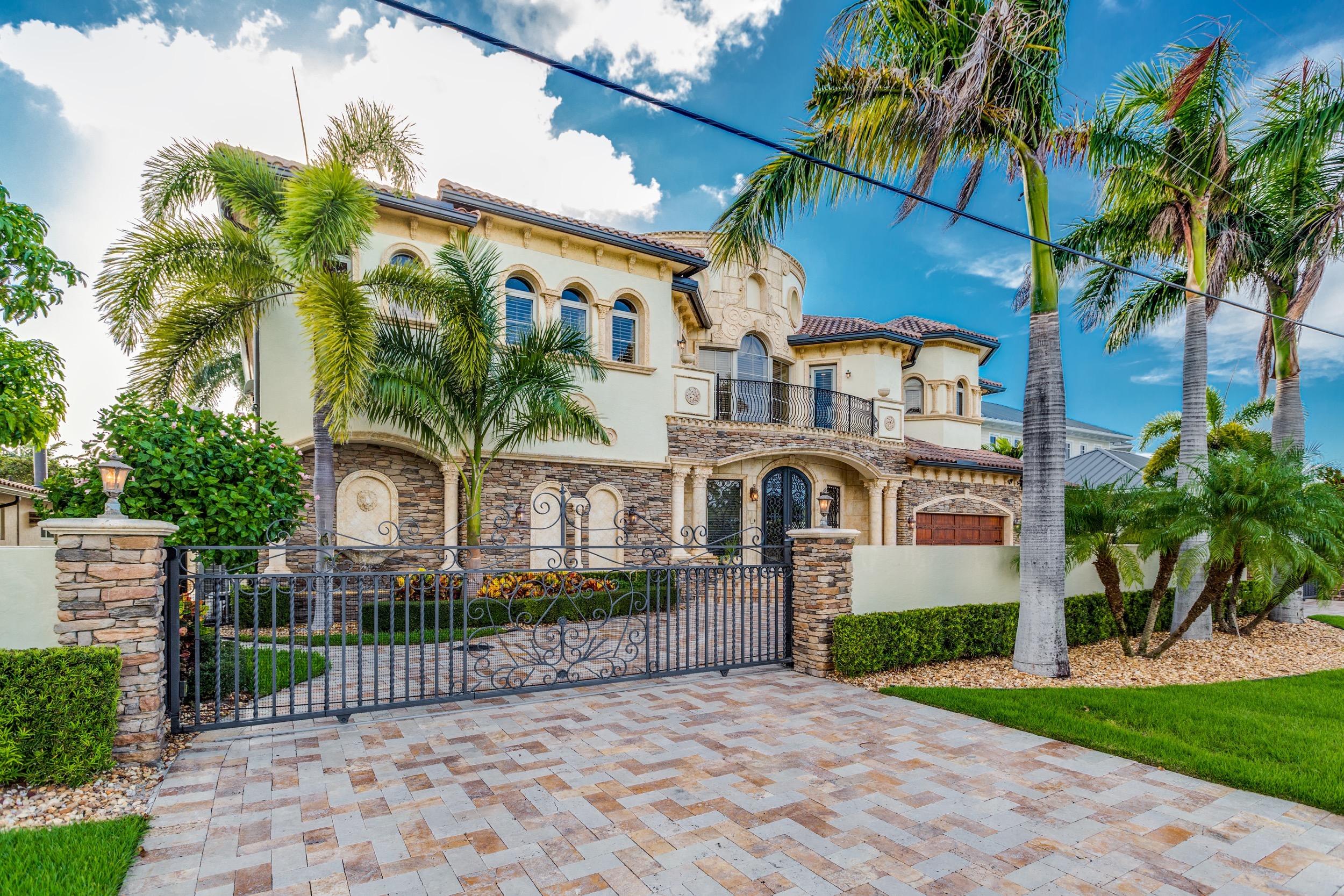 lighthouse point - Residential