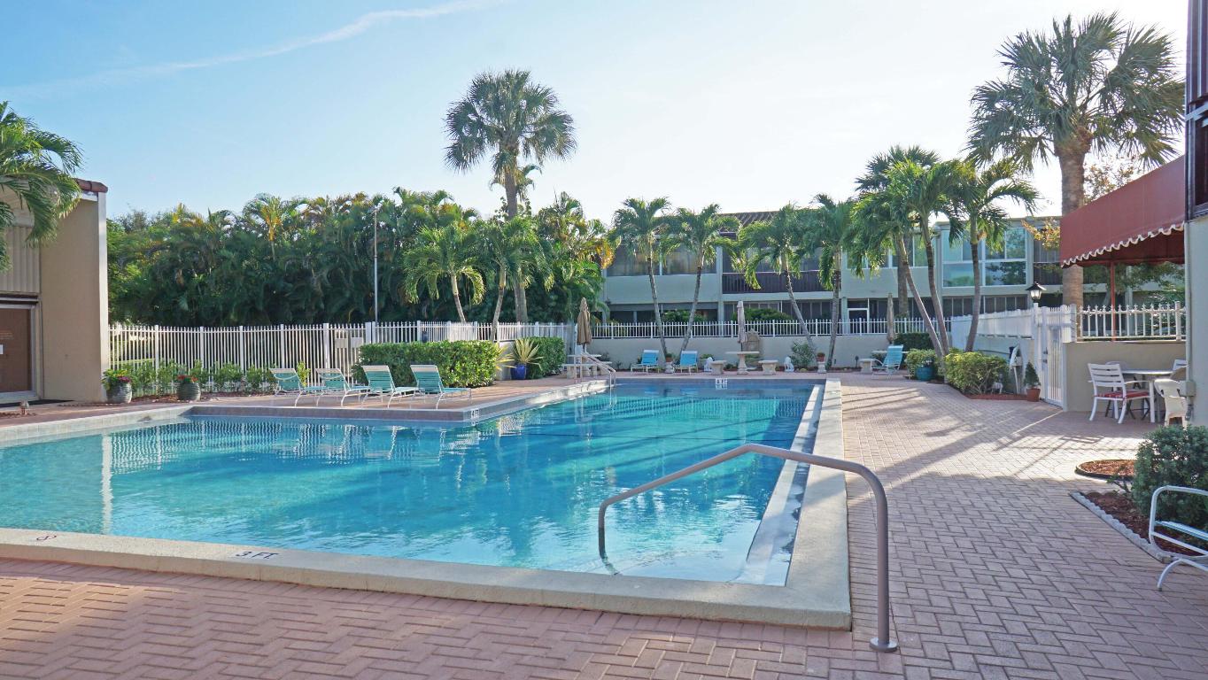 BOUNDBROOK CONDO S - Residential