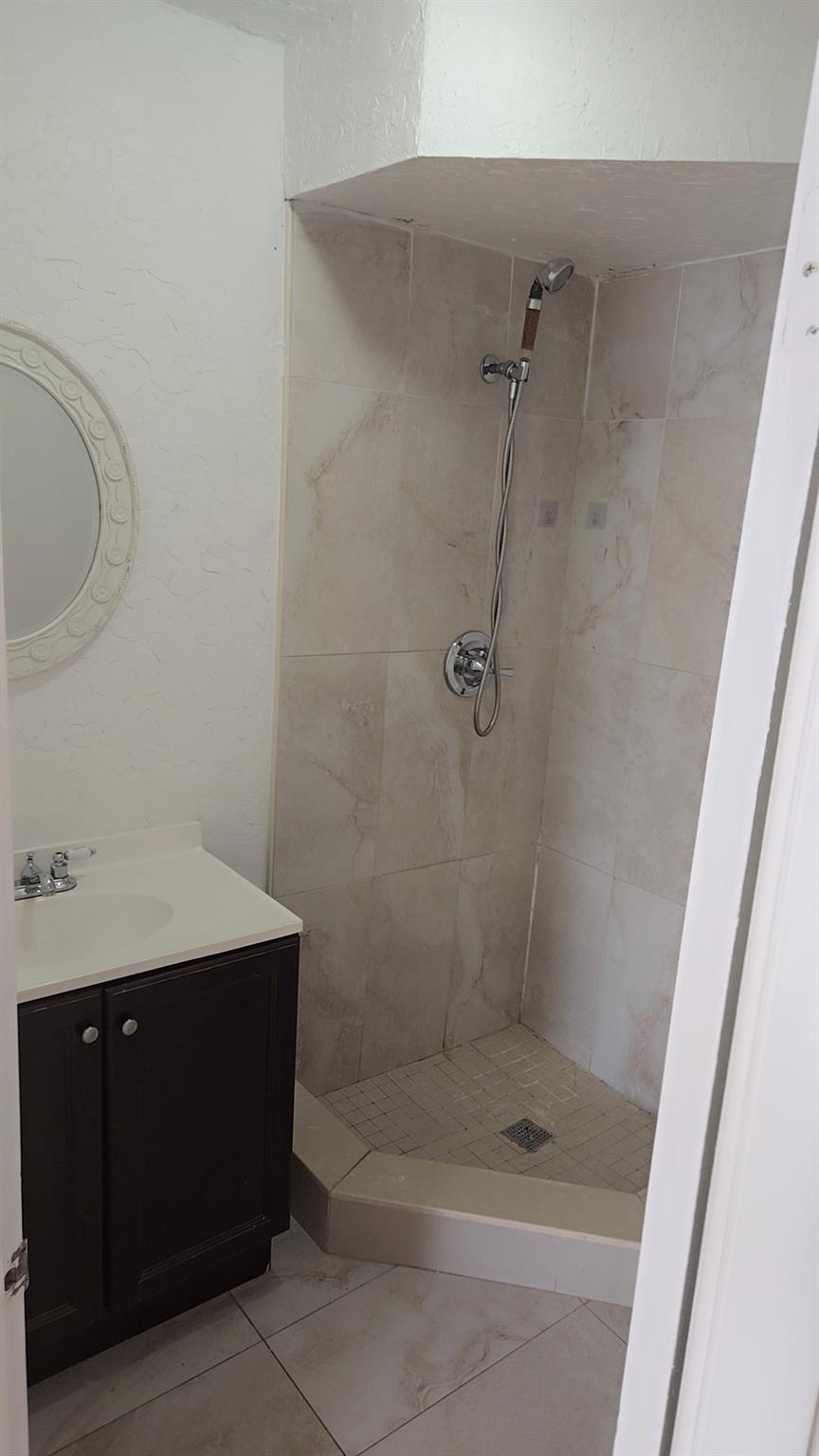 ALLAMANDA GARDENS - Residential