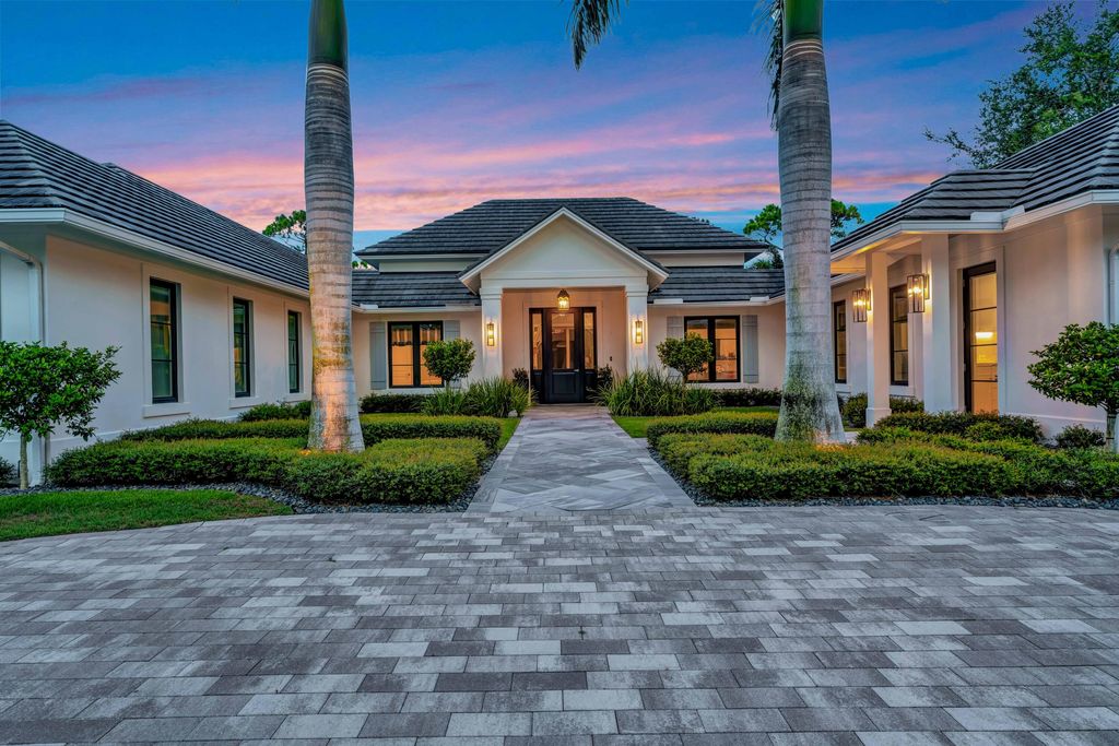 Photo of 6607 SE Morning Dove Way, Hobe Sound, FL 33455 (MLS # R11003888)