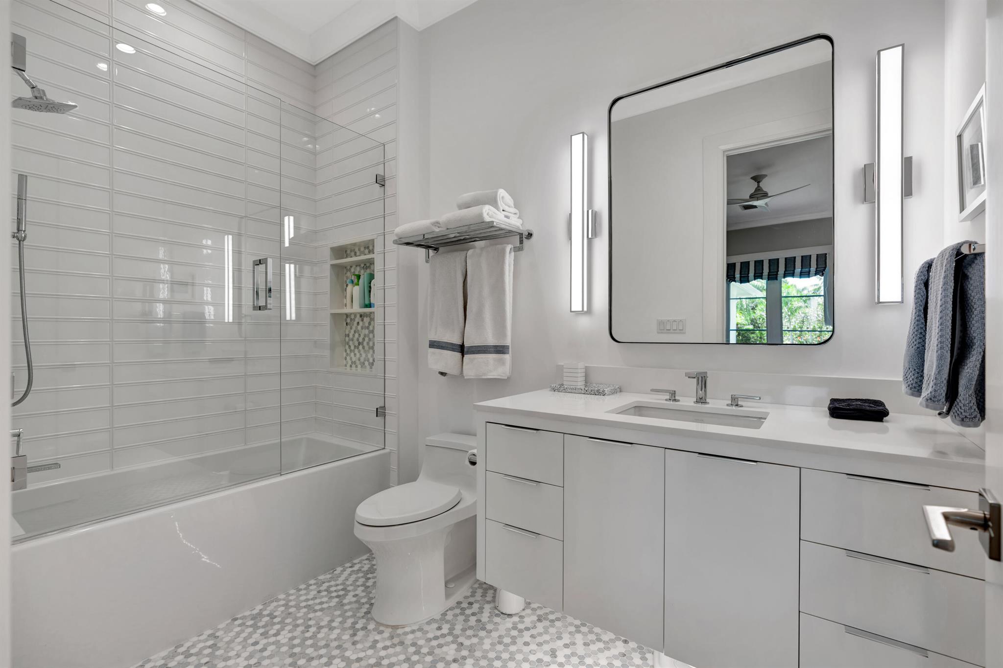 LOBLOLLY PINES - Residential