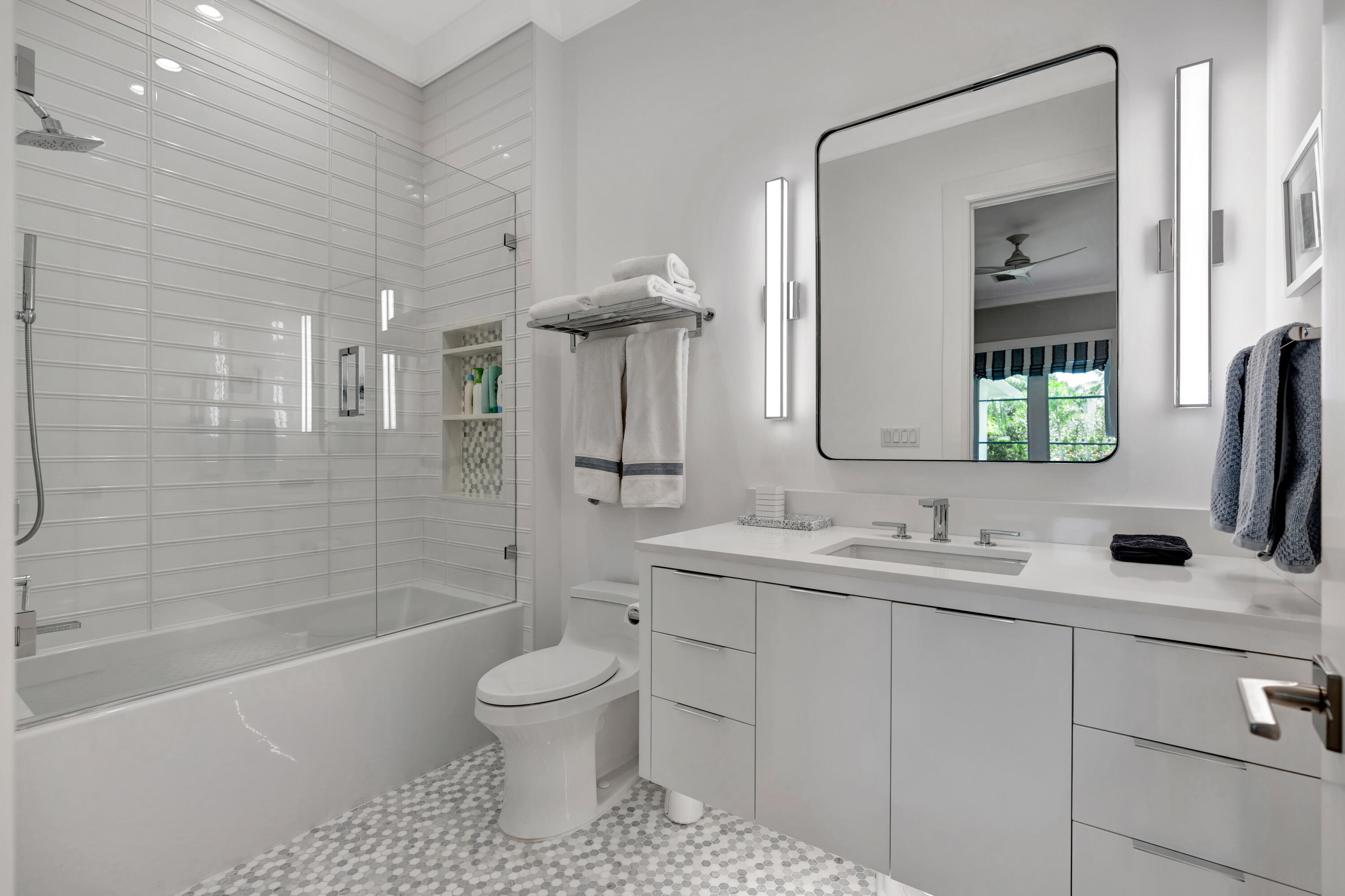 LOBLOLLY PINES - Residential