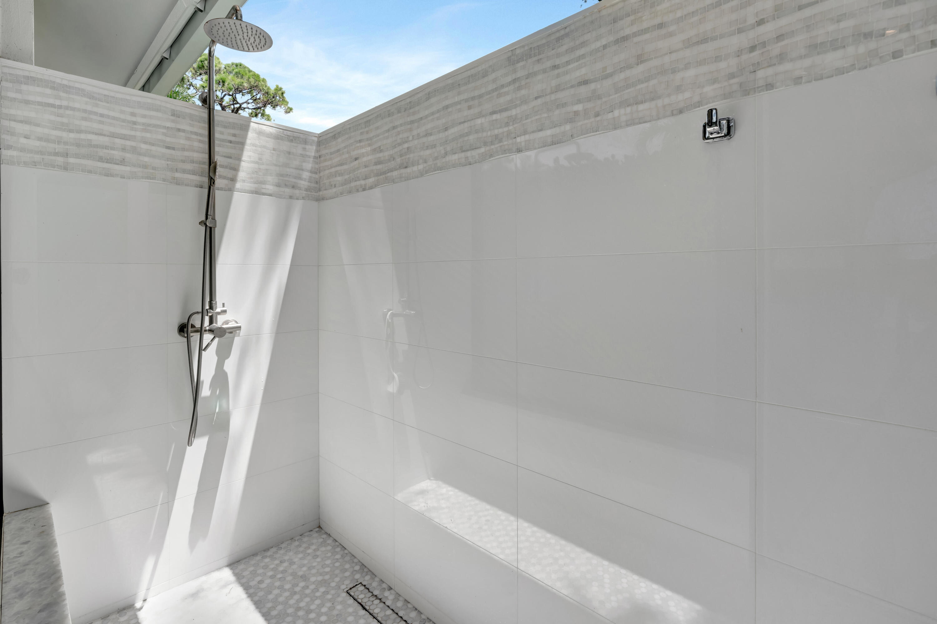 LOBLOLLY PINES - Residential