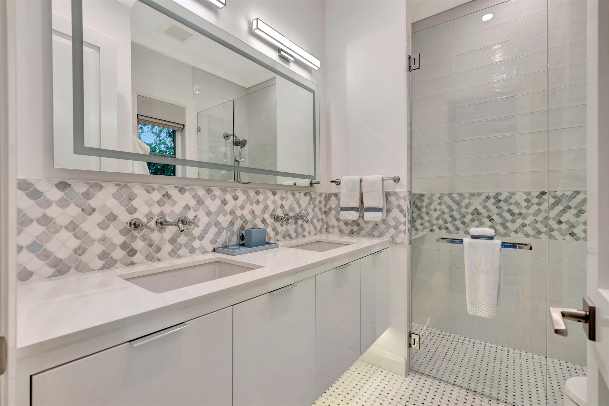 LOBLOLLY PINES - Residential