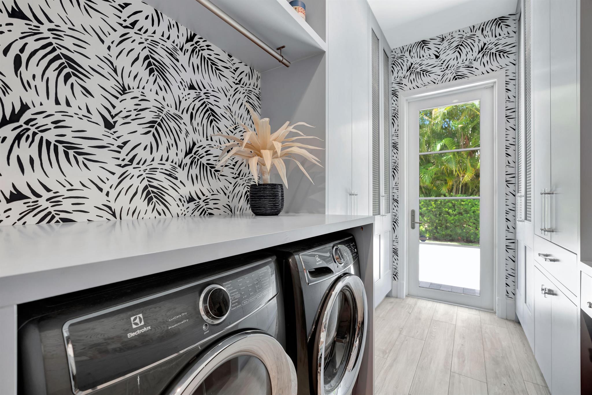 LOBLOLLY PINES - Residential