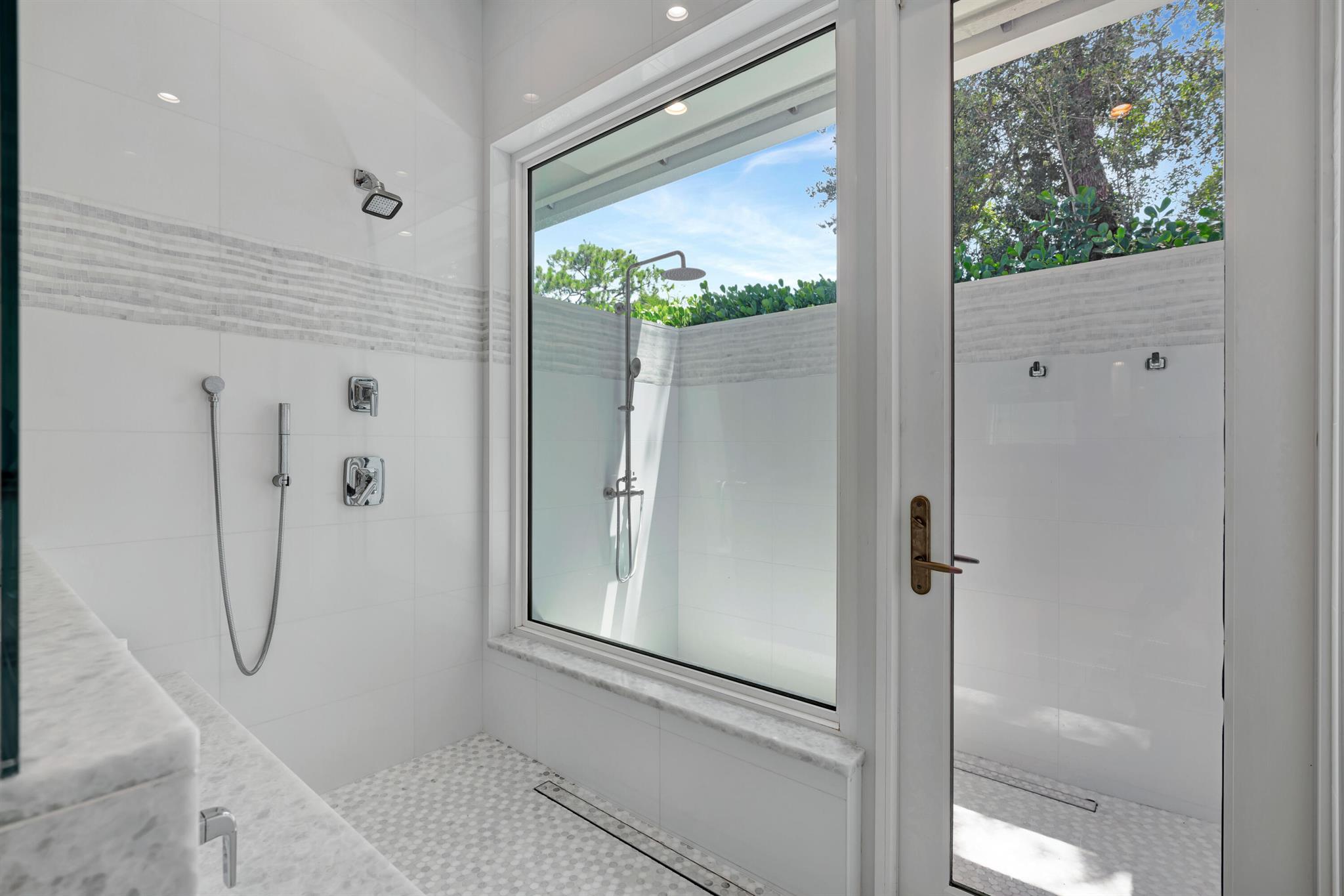 LOBLOLLY PINES - Residential