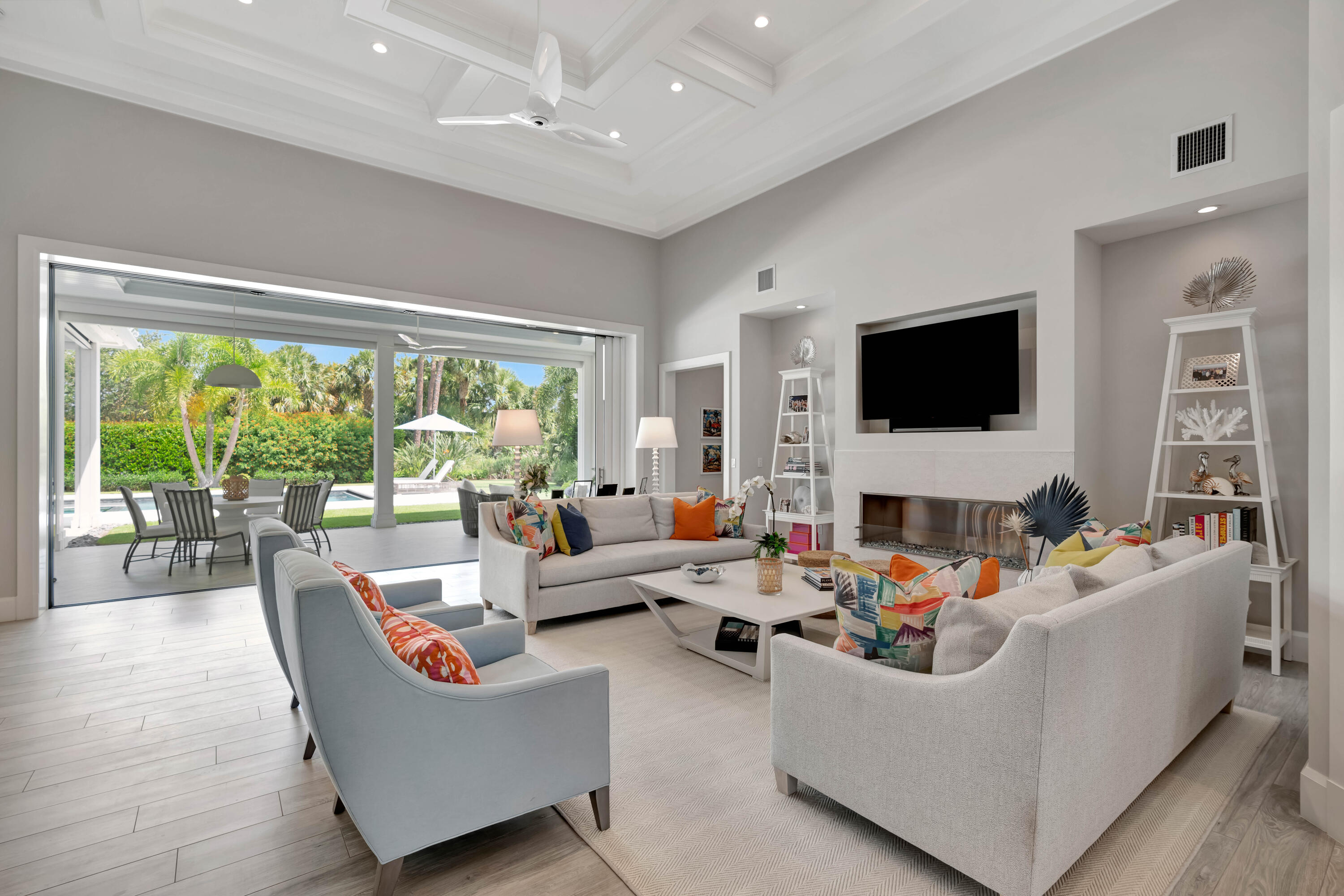 LOBLOLLY PINES - Residential