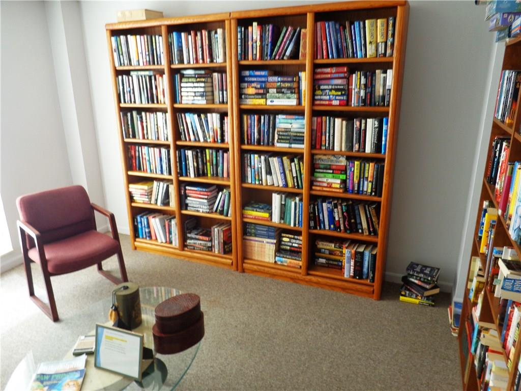 RUNAWAY BAY - Residential Lease