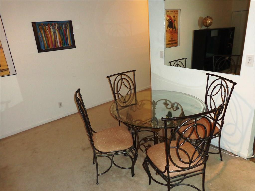 RUNAWAY BAY - Residential Lease