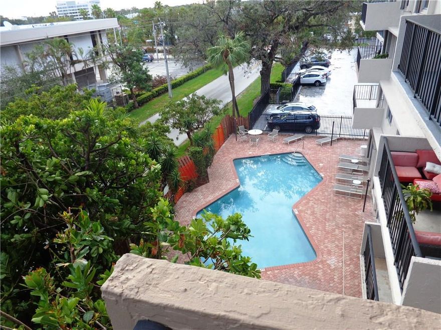 *AVAILABLE NOVEMBER 1ST. SHARP 1/1 APT ON 4TH FLOOR. BRIGHT SOUTH EXPOSURE. GARDEN AND POOL VIEWS FROM BALCONY. UPDATED KITCHEN. IMPACT WINDOWS. TONS OF CLOSET SPACE INCLUDES 2 WALK-INS. CABLE TV AND COVERED PARKING INCLUDED. AMENITIES FEATURE HEATED POOL, GYM, TENNIS, SAUNAS AND LIBRARY. SUPER SE 17TH LOCATION IS CLOSE TO BEACH, AIRPORT, DOWNTOWN, SHOPPING, RESTAURANTS AND L.A. FITNESS. PARKING AVAILABLE FOR 2 CARS FOR 2 TENANTS.