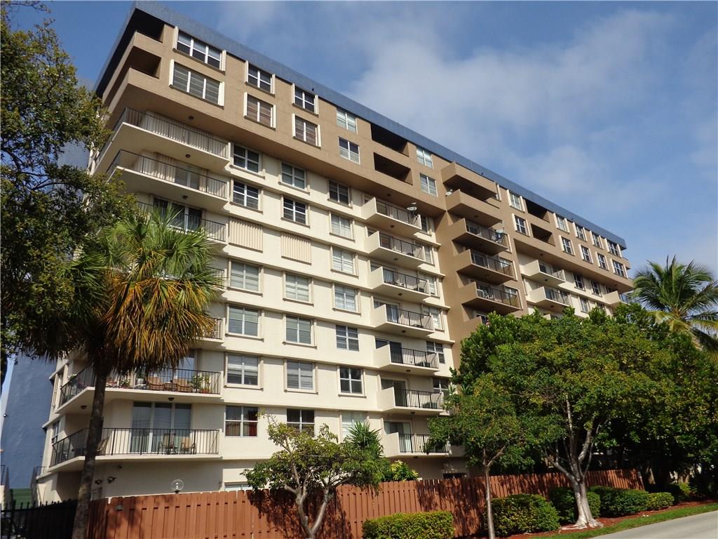 RUNAWAY BAY - Residential Lease