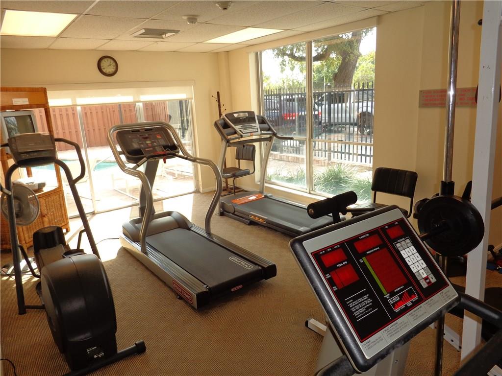 RUNAWAY BAY - Residential Lease