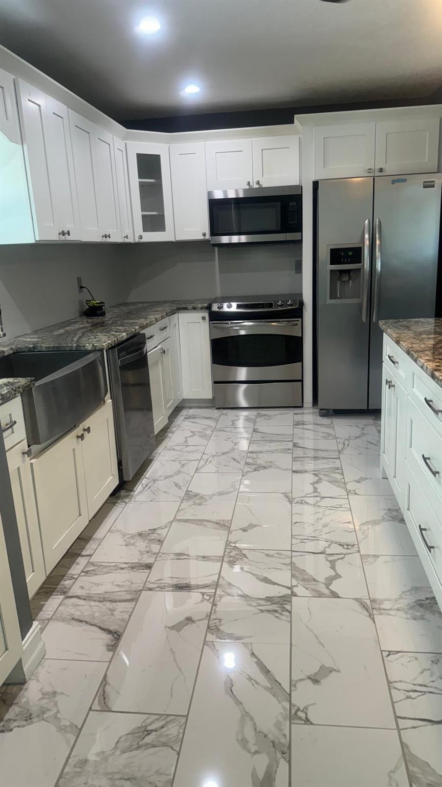 PORT ST LUCIE SECTION 3 - Residential Lease