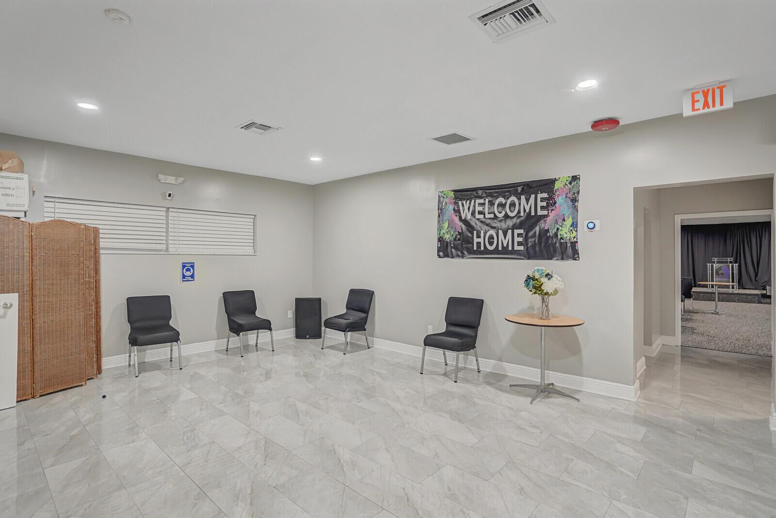 SOUTHRIDGE - Commercial Sale