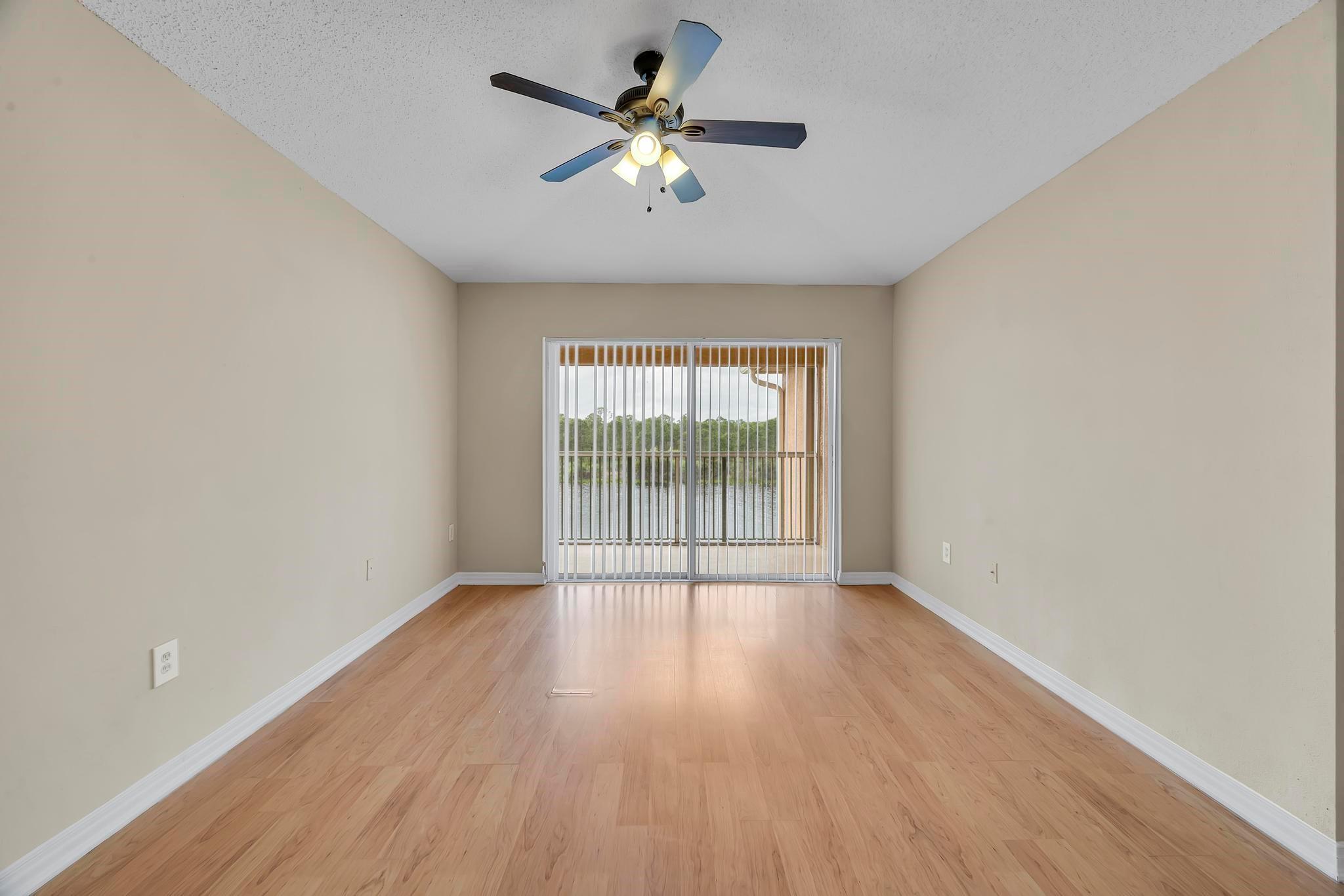 3740 NW Mediterranean Ln 306, Jensen Beach, FL, 34957/$219,000 4 3740 NW Mediterranean Ln 306