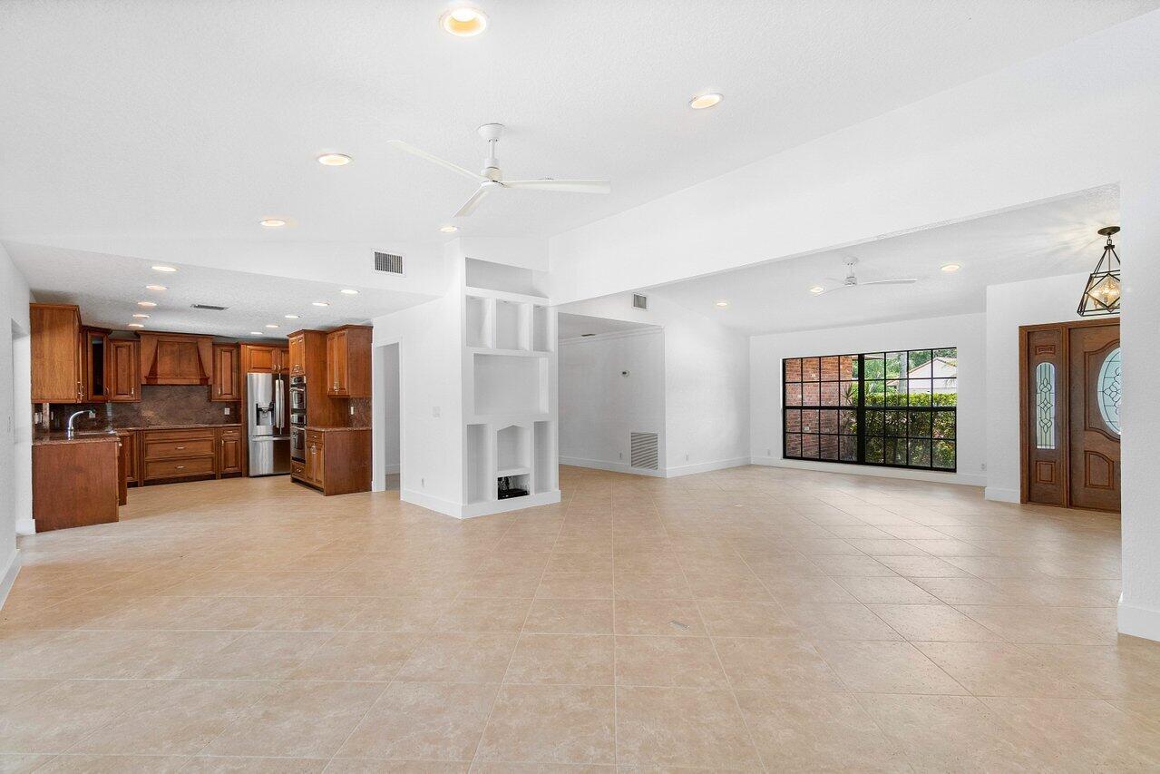 21155 Shady Vista Lane