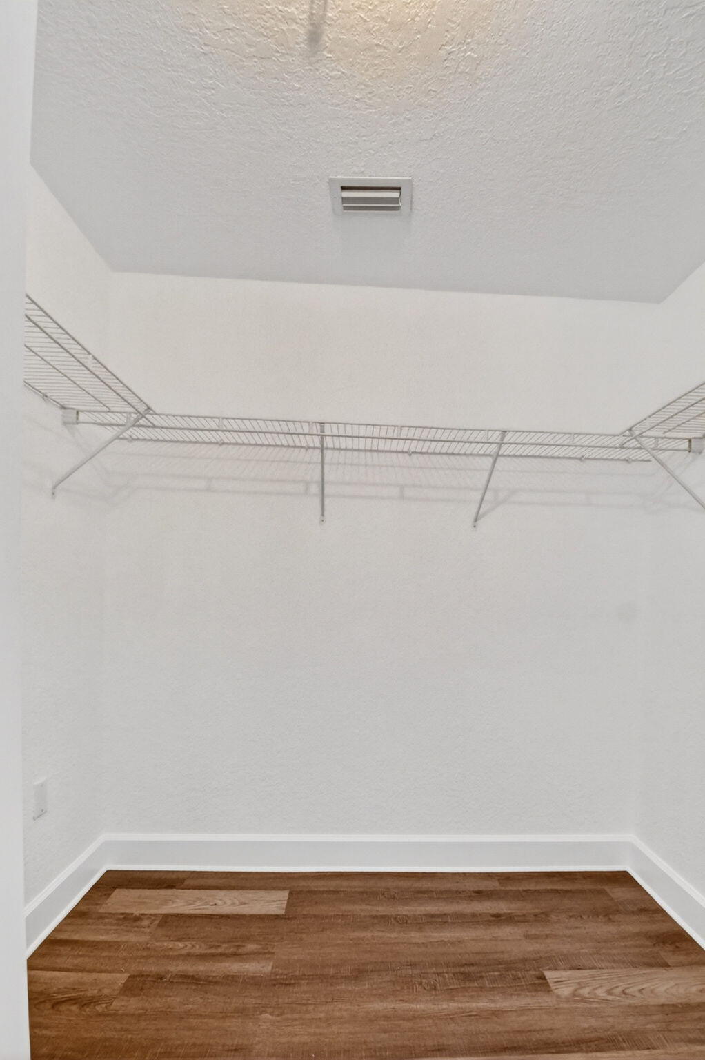 VIZCAYA LAKES CONDO - Residential