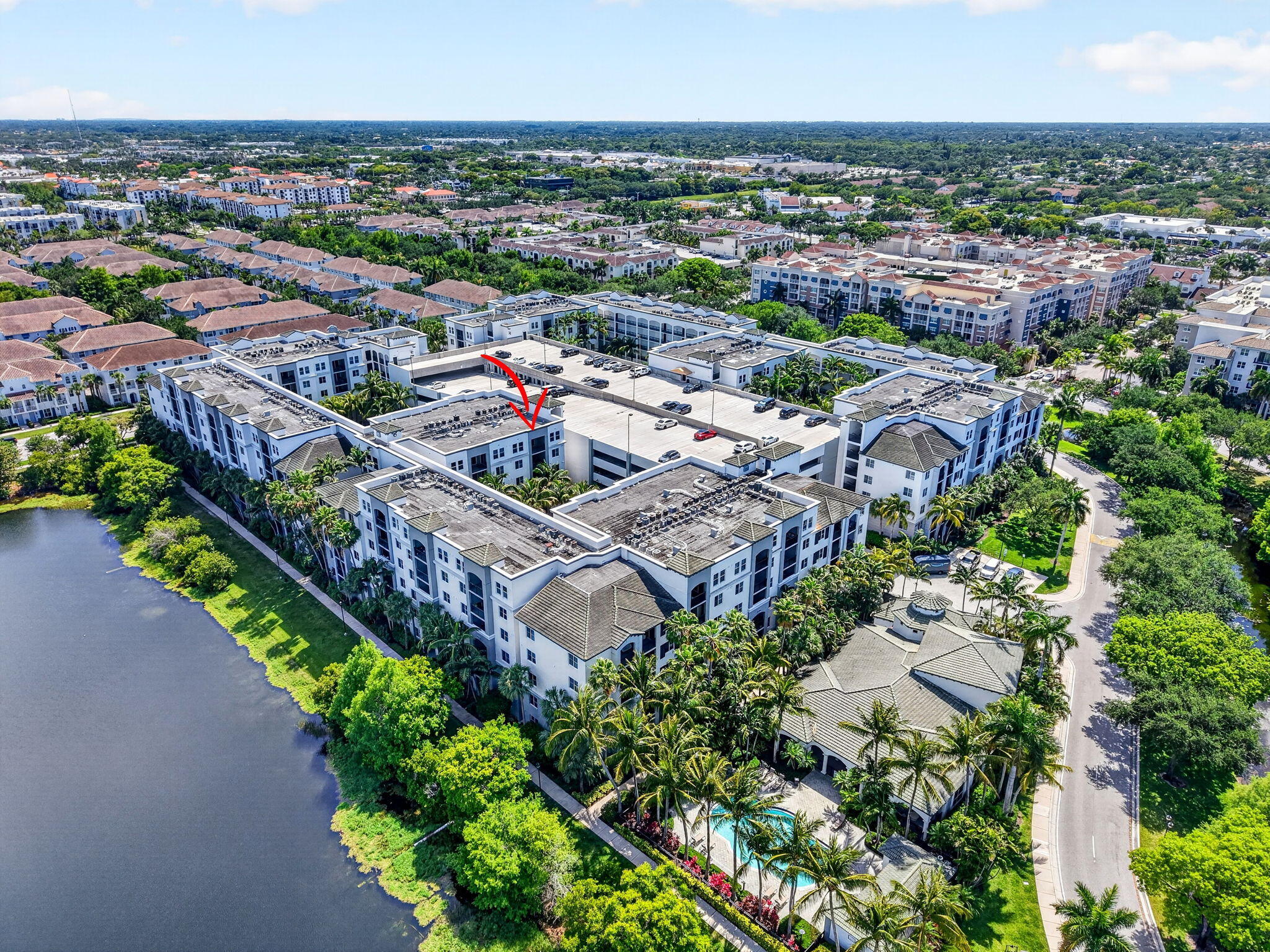 VIZCAYA LAKES CONDO - Residential