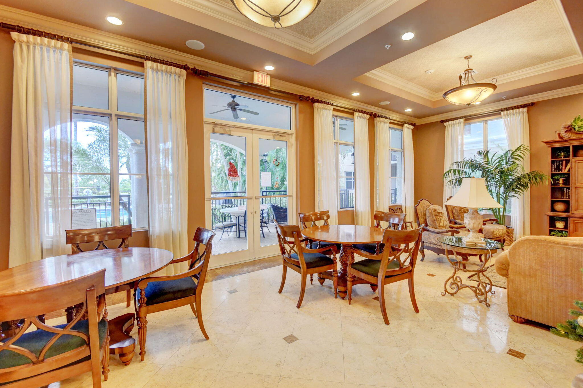 VIZCAYA LAKES CONDO - Residential