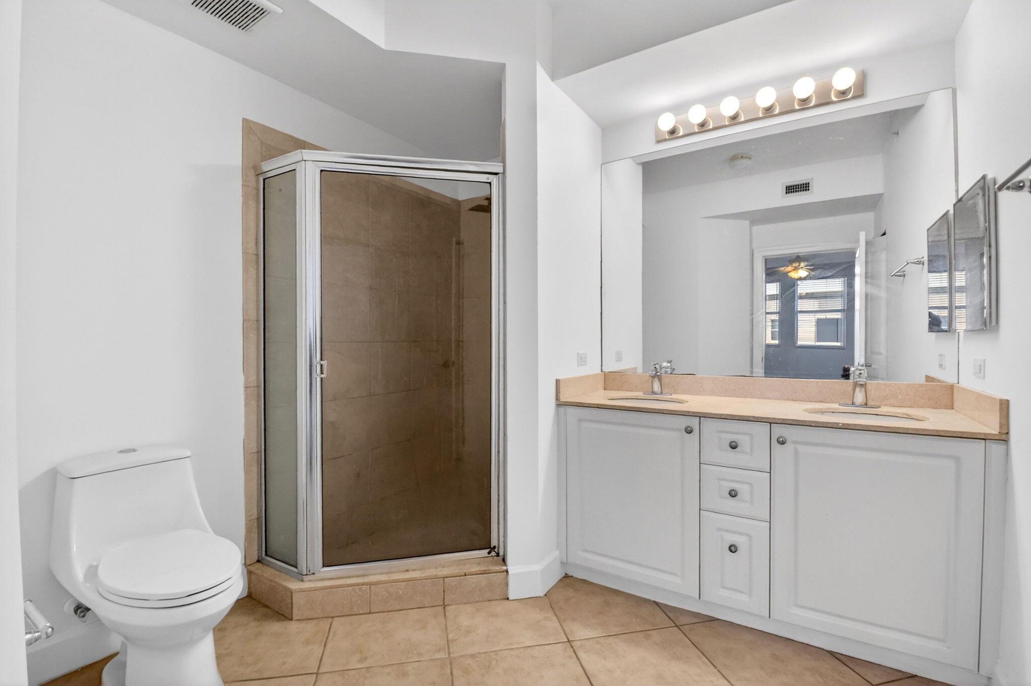 VIZCAYA LAKES CONDO - Residential