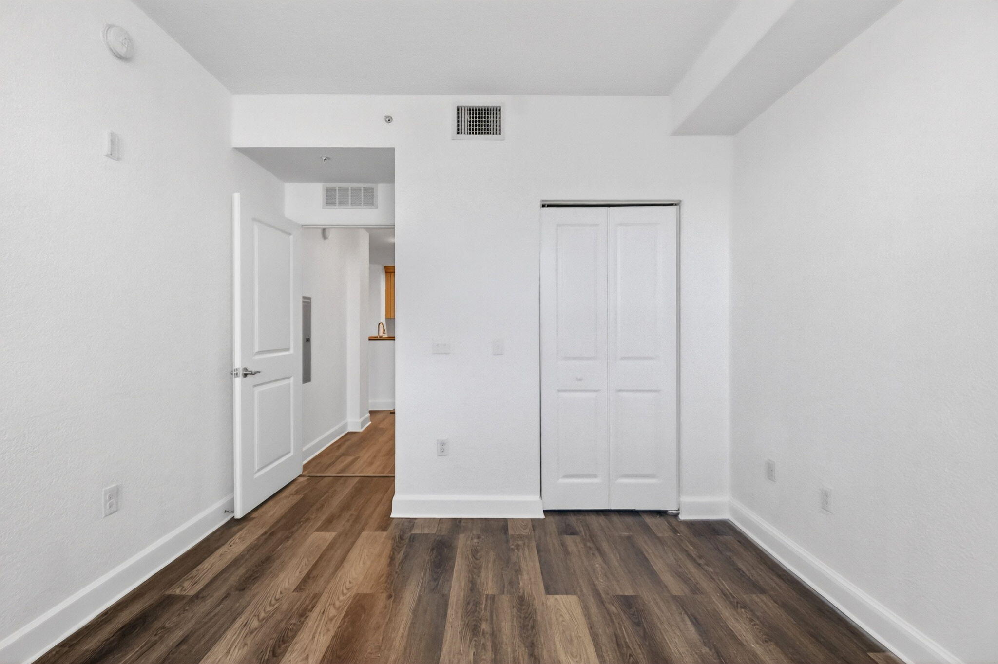 VIZCAYA LAKES CONDO - Residential