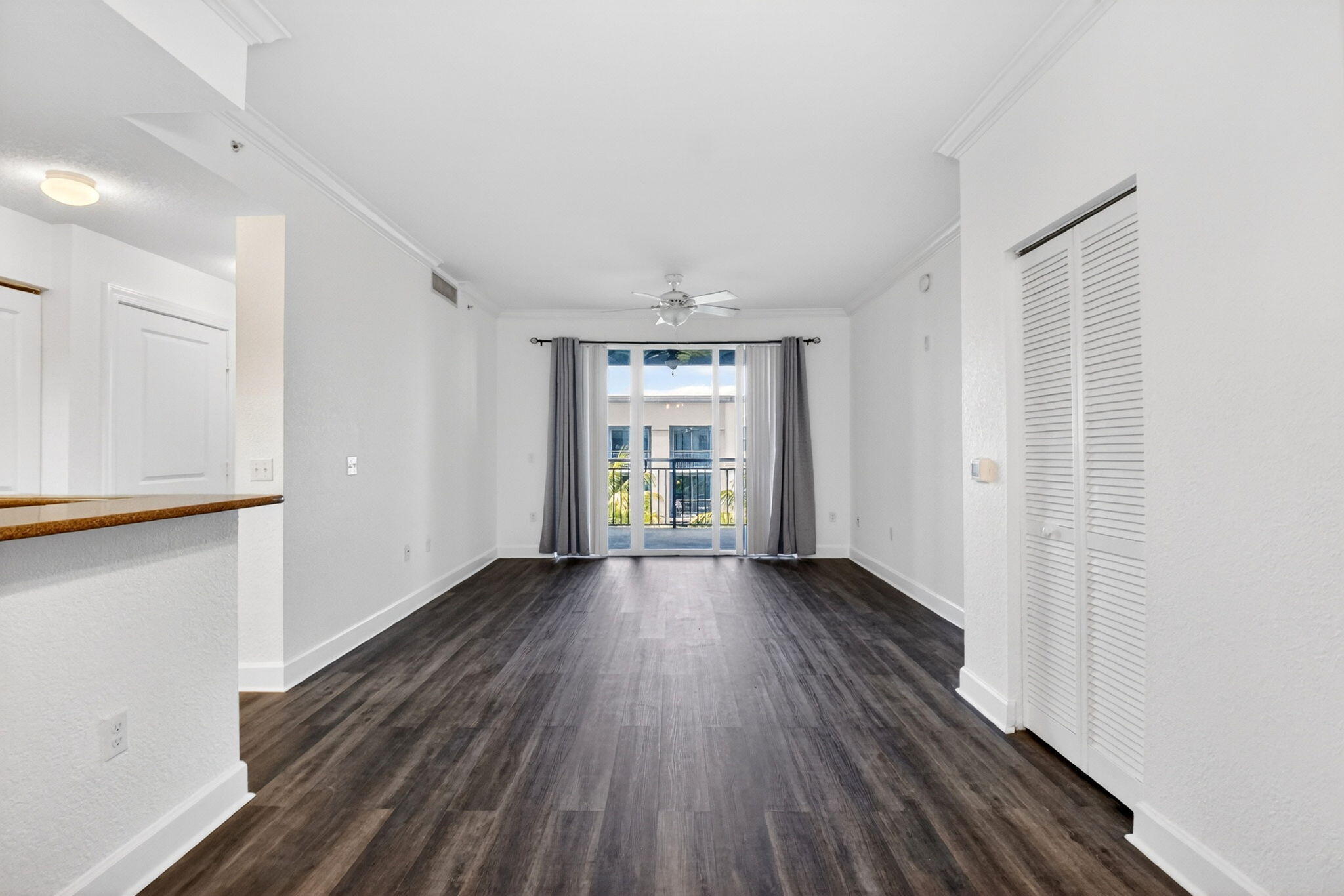 VIZCAYA LAKES CONDO - Residential