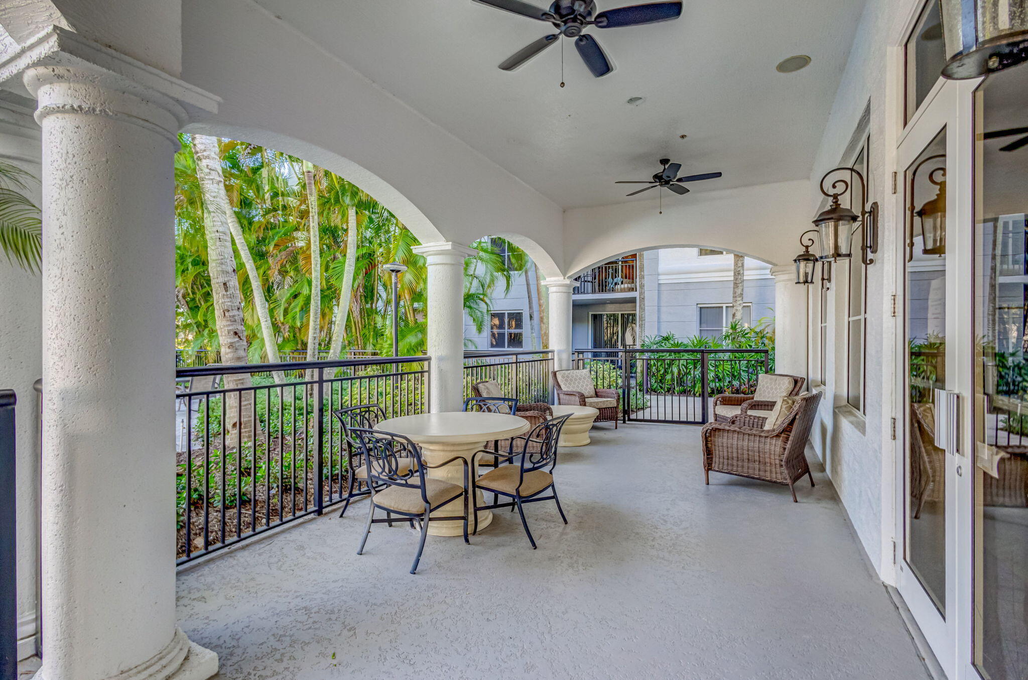 VIZCAYA LAKES CONDO - Residential