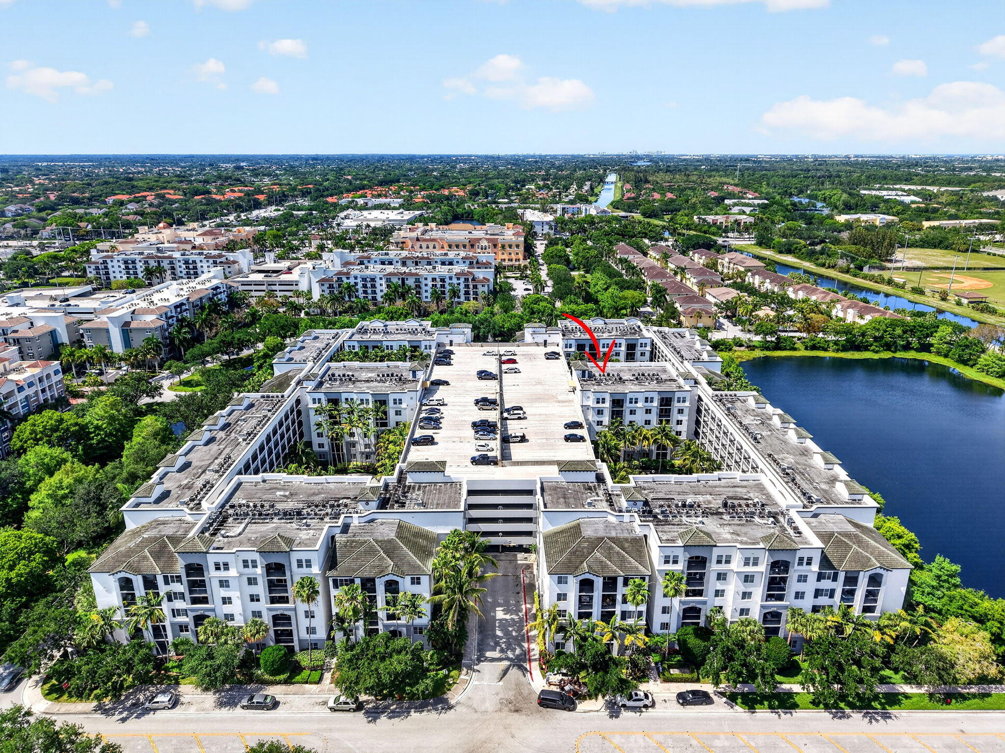 VIZCAYA LAKES CONDO - Residential