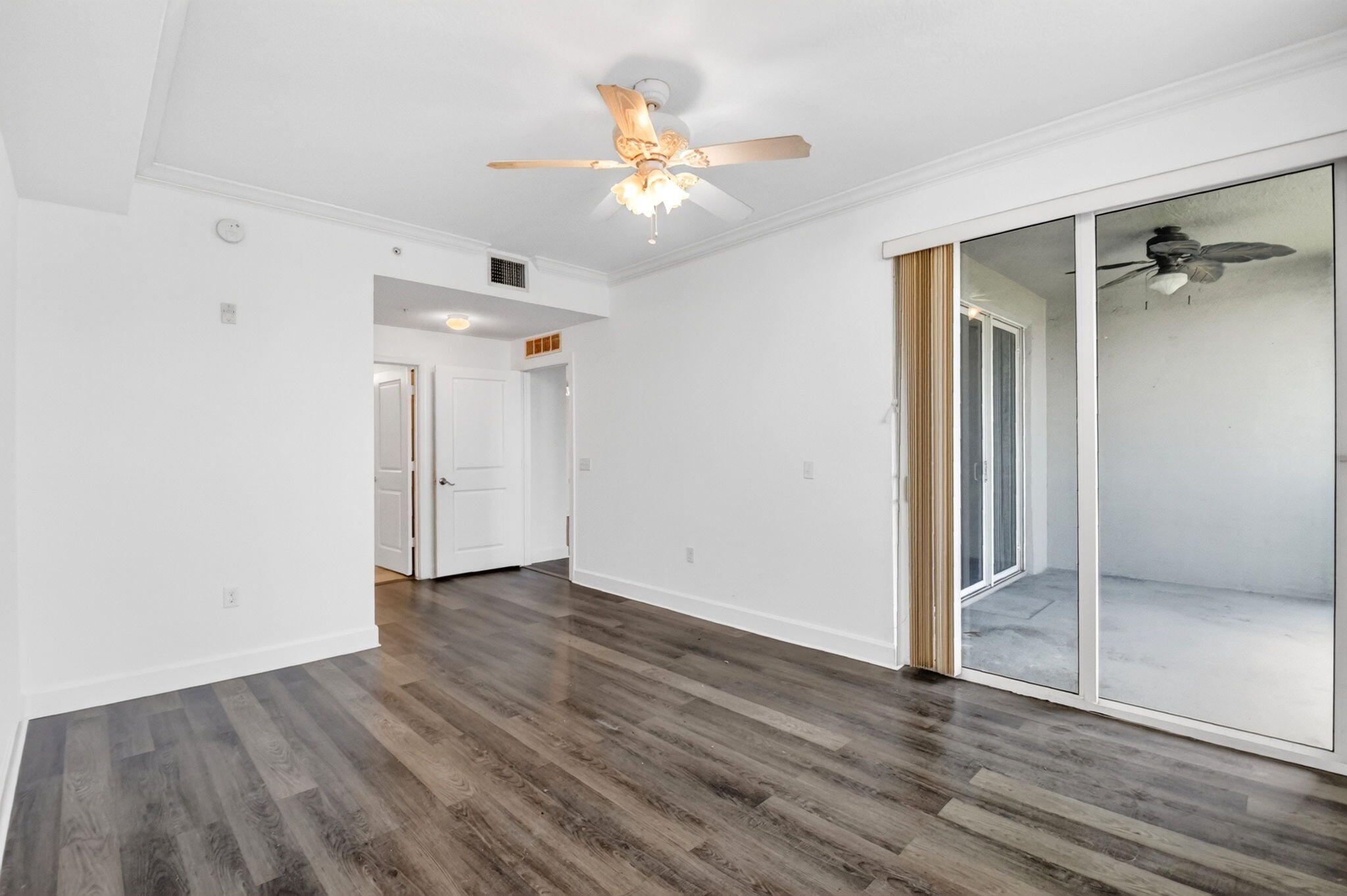 VIZCAYA LAKES CONDO - Residential